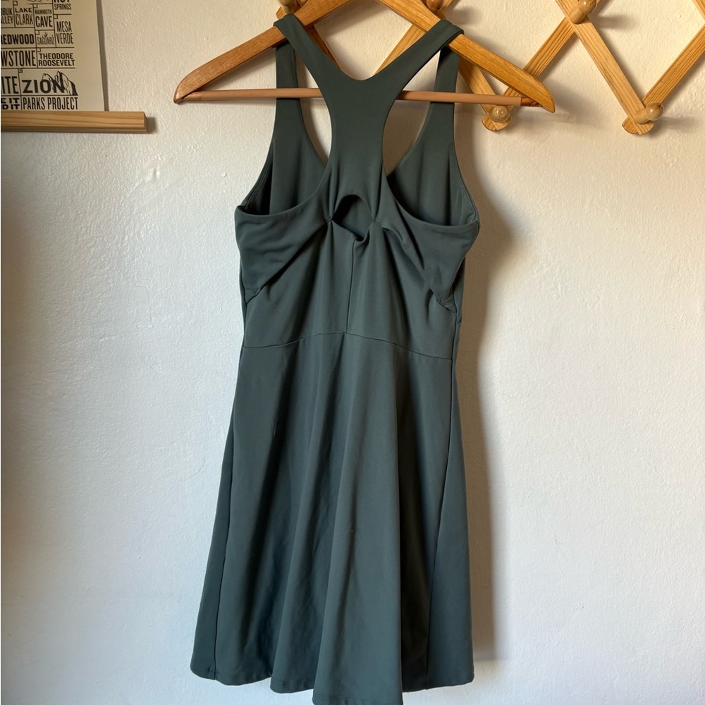 Girlfriend Collective Lola V-Nack dress - Picture 5 of 10